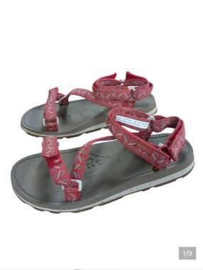 L.L. Bean Kathadin Active Outdoor Sandals Size 9